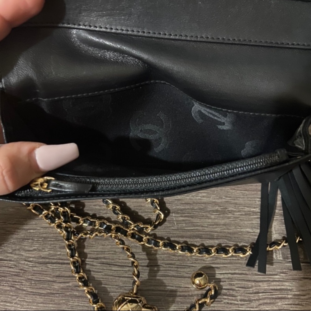 CHANEL Black Leather Clutch with Gold Chain - Picture 9 of 15
